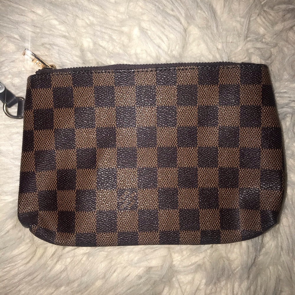 Brown checkered wristlet